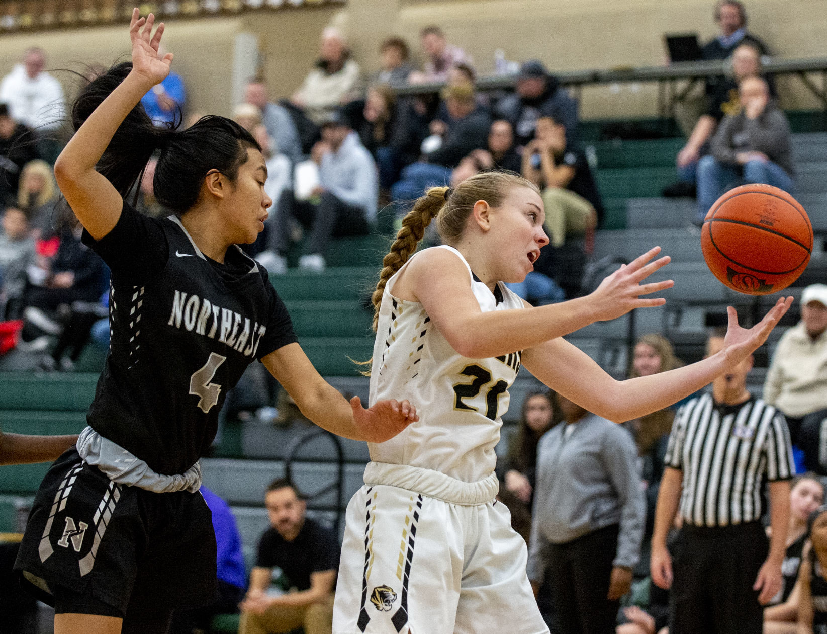 Heartland Athletic Conference Tournament semifinals, 12.30